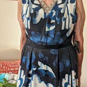 Adrianna Papell abstract print dress. Perfect for summer events👗